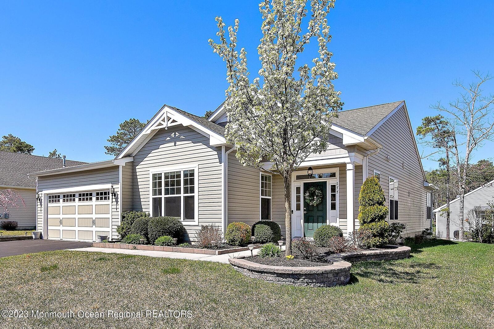 Property Photo:  277 Newport Way  NJ 08087 