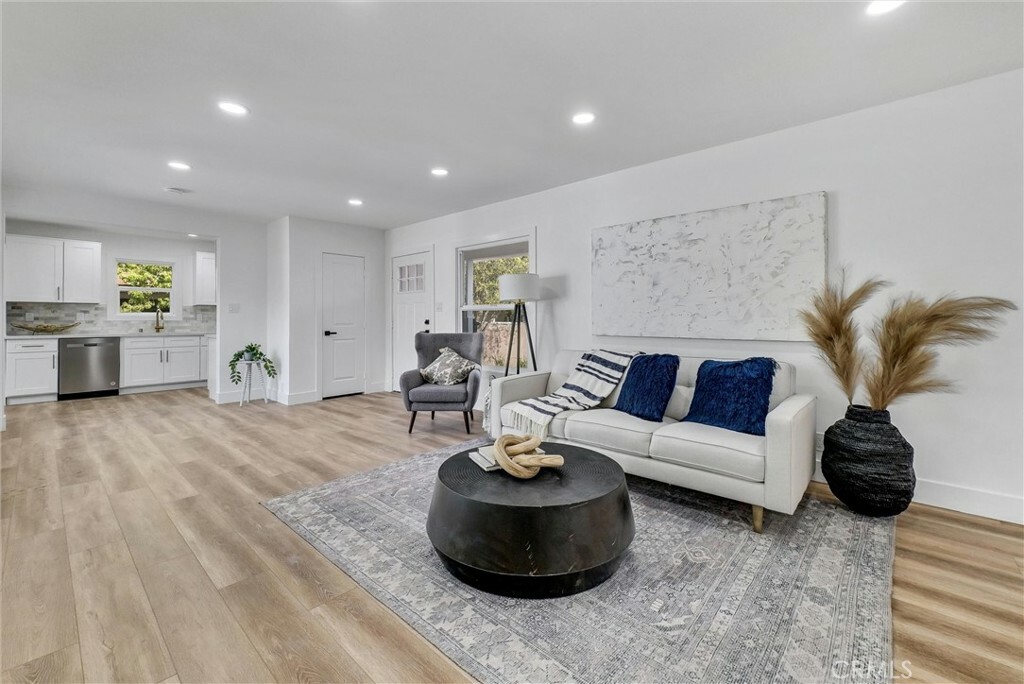 Property Photo:  810 W E Street  CA 91762 