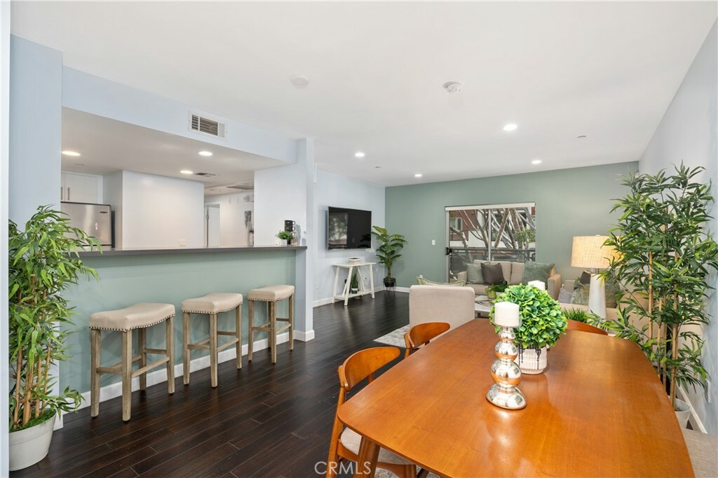 Property Photo: 159 W Green Street 202A CA 91105