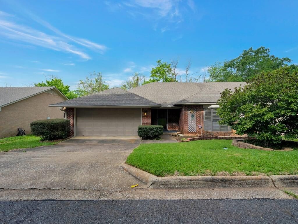 Property Photo: 3625 West Meadow Dr TX 75965