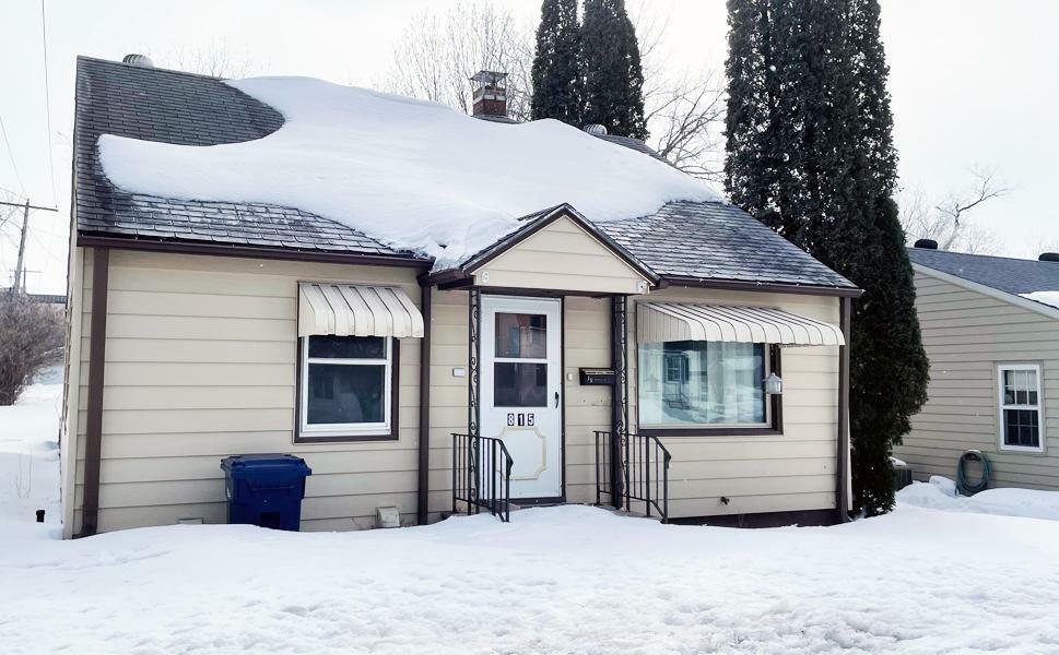 Property Photo:  815 S Whitford Street  MN 56537 