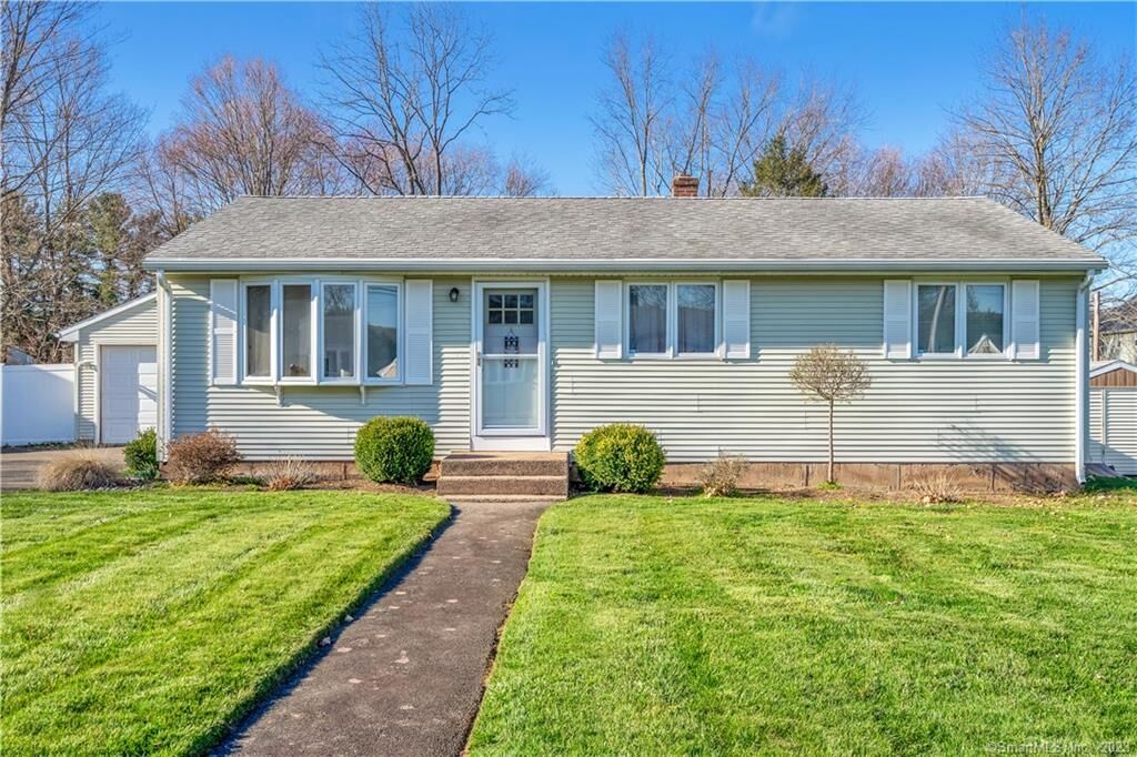Property Photo: 20 Meadowbrook Road CT 06457