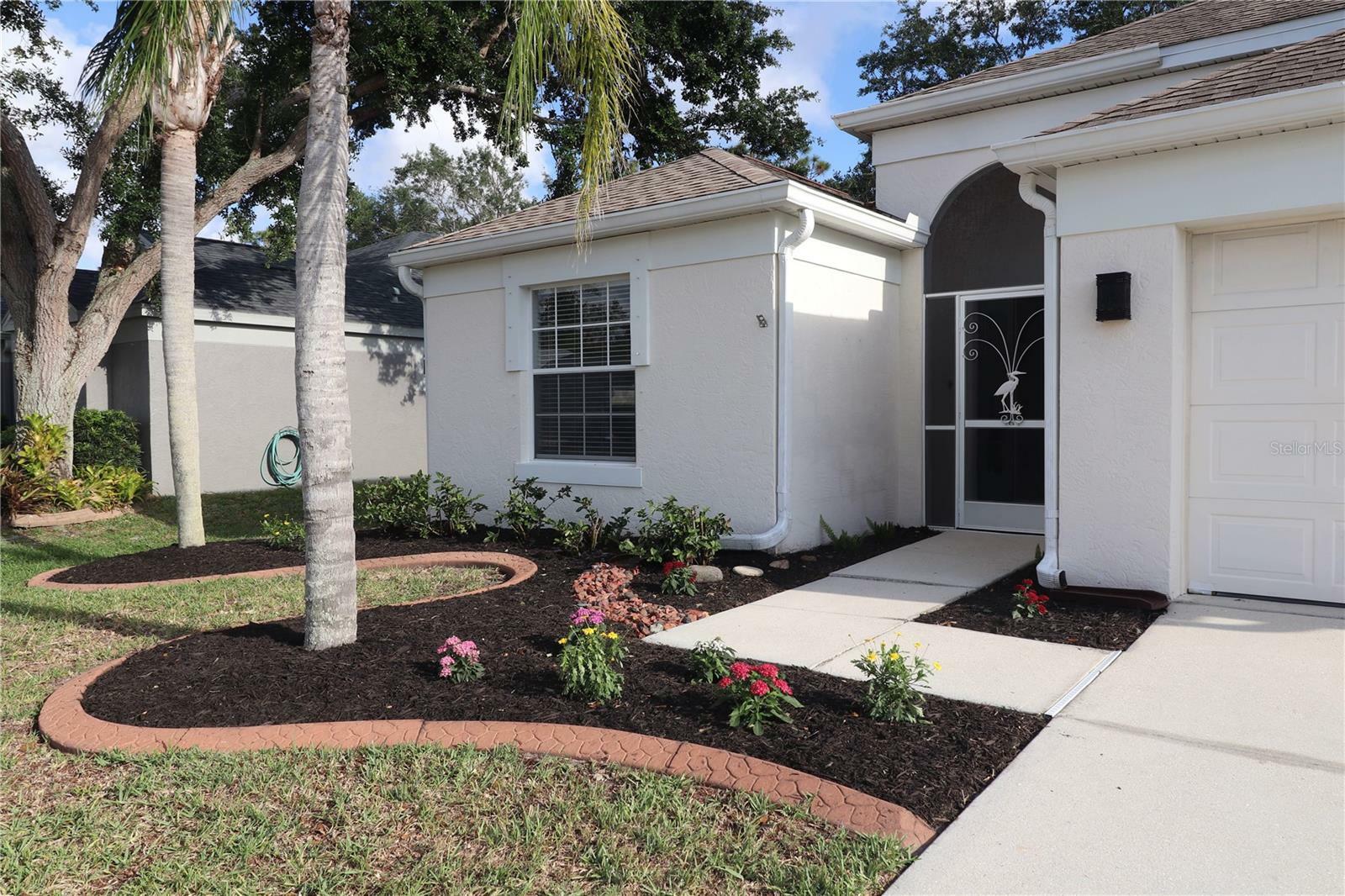 Property Photo:  336 Fareham Drive  FL 34293 