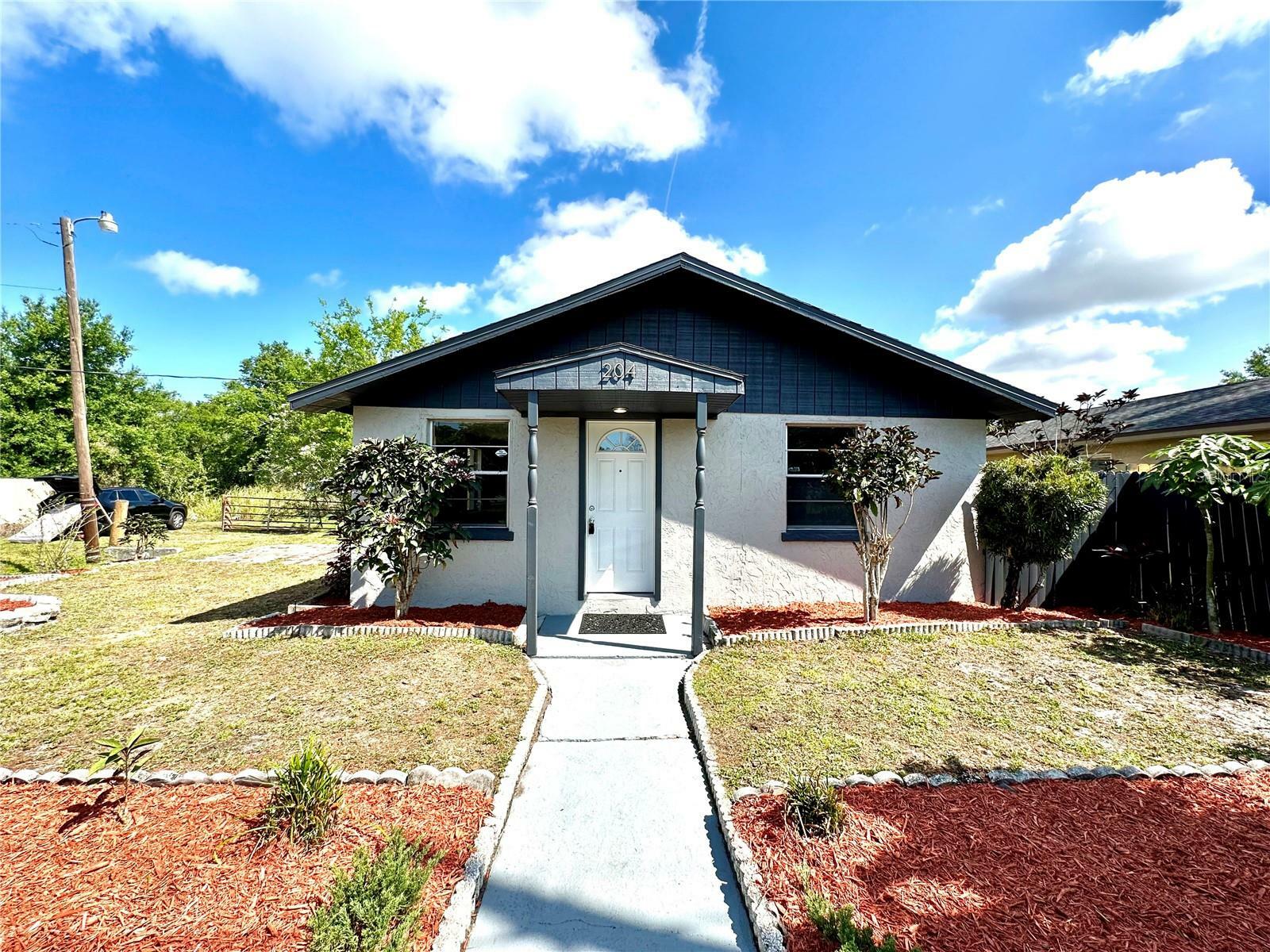 Property Photo:  204 30th Street E  FL 34221 