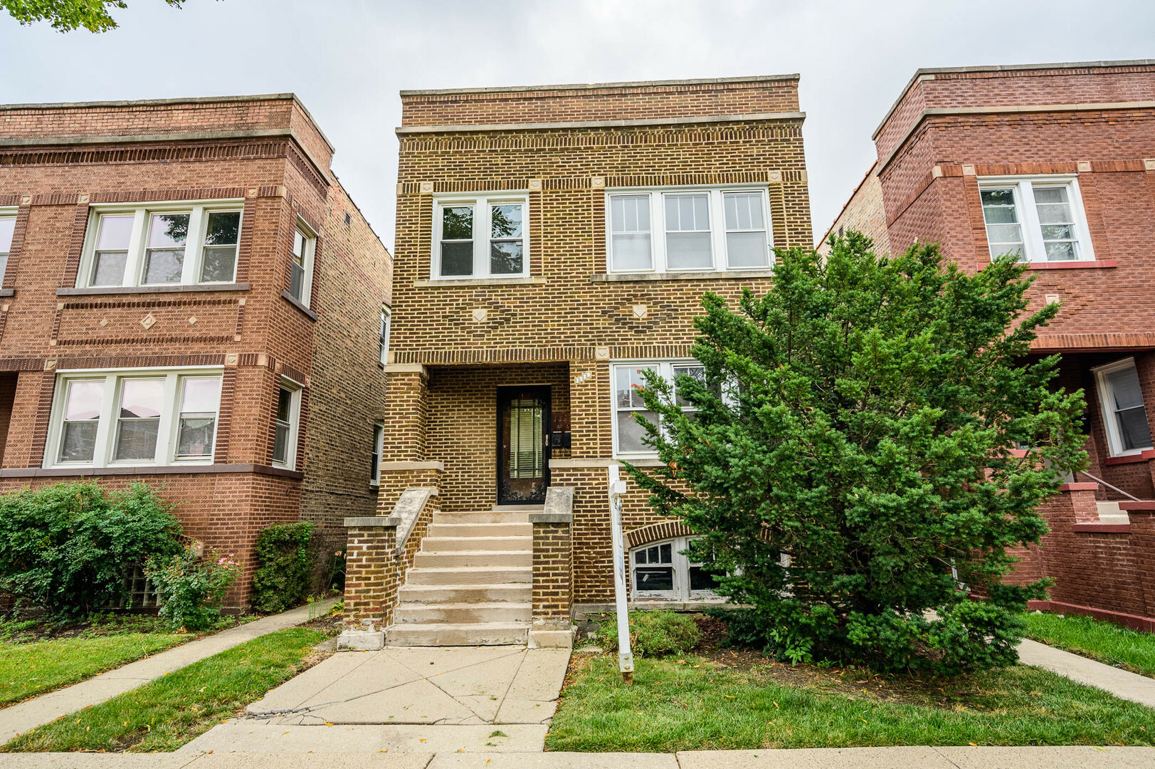 Property Photo:  1829 Elmwood Avenue  IL 60402 