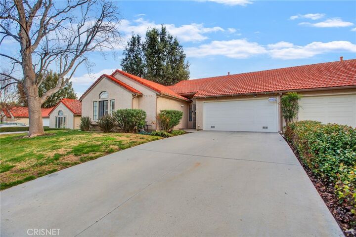 19928 Avenue Of The Oaks  Newhall CA 91321 photo
