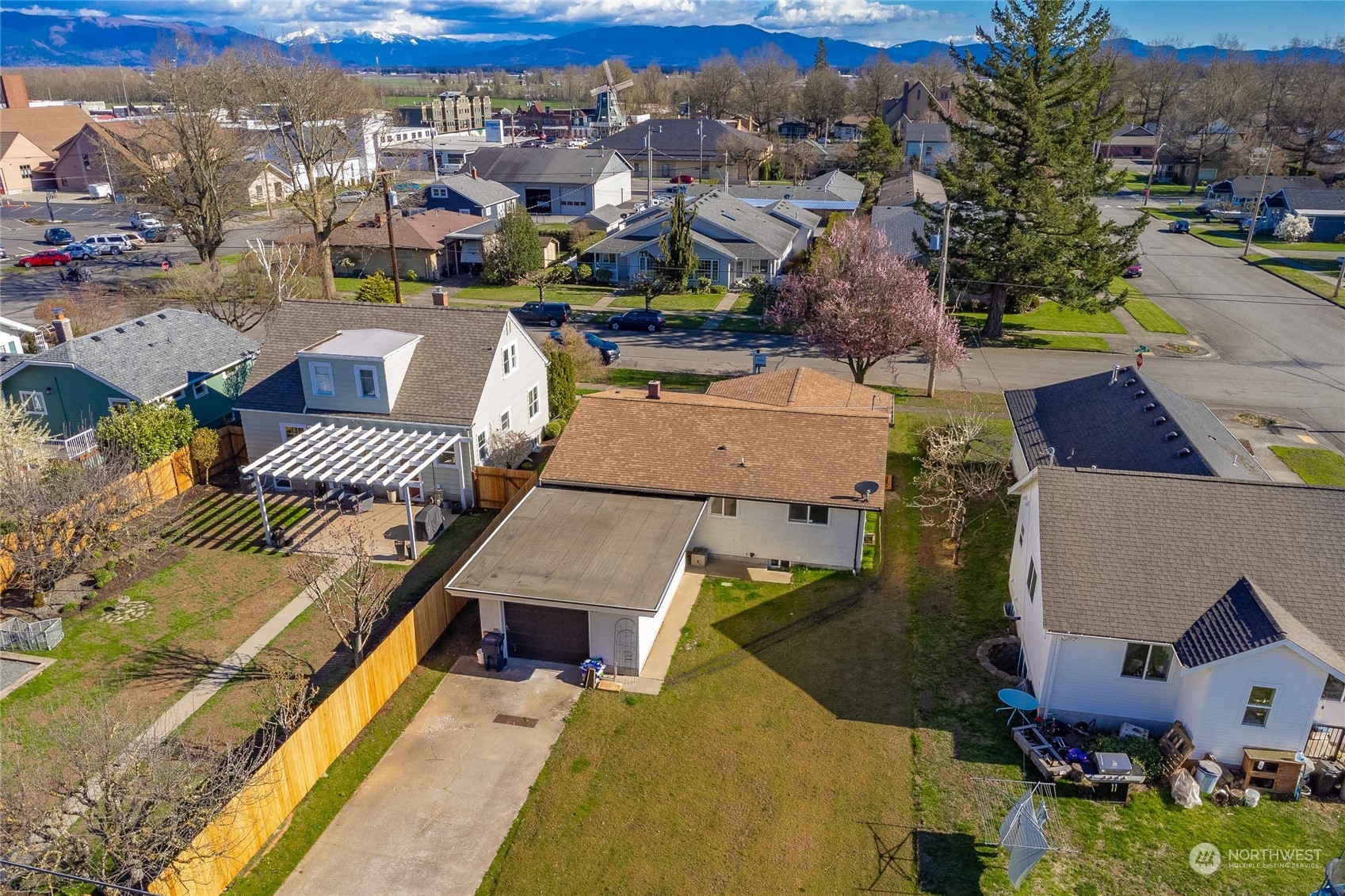 Property Photo:  712 Liberty Street  WA 98264 