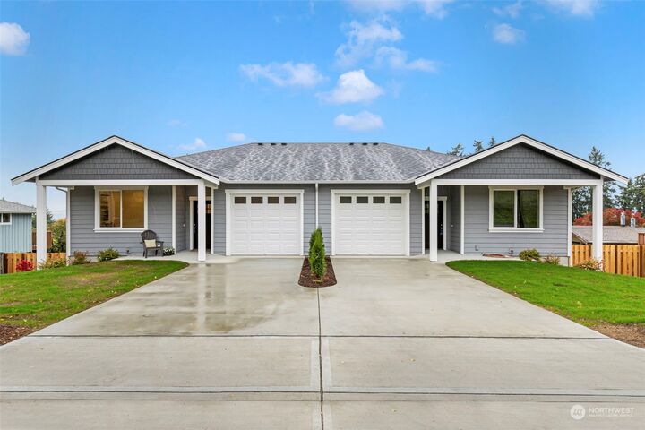 Property Photo:  3041 3043 Sanders Avenue  WA 98310 