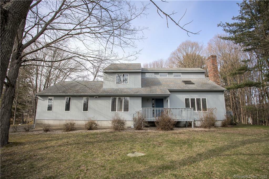 Property Photo:  2 Meadowview Lane  CT 06360 