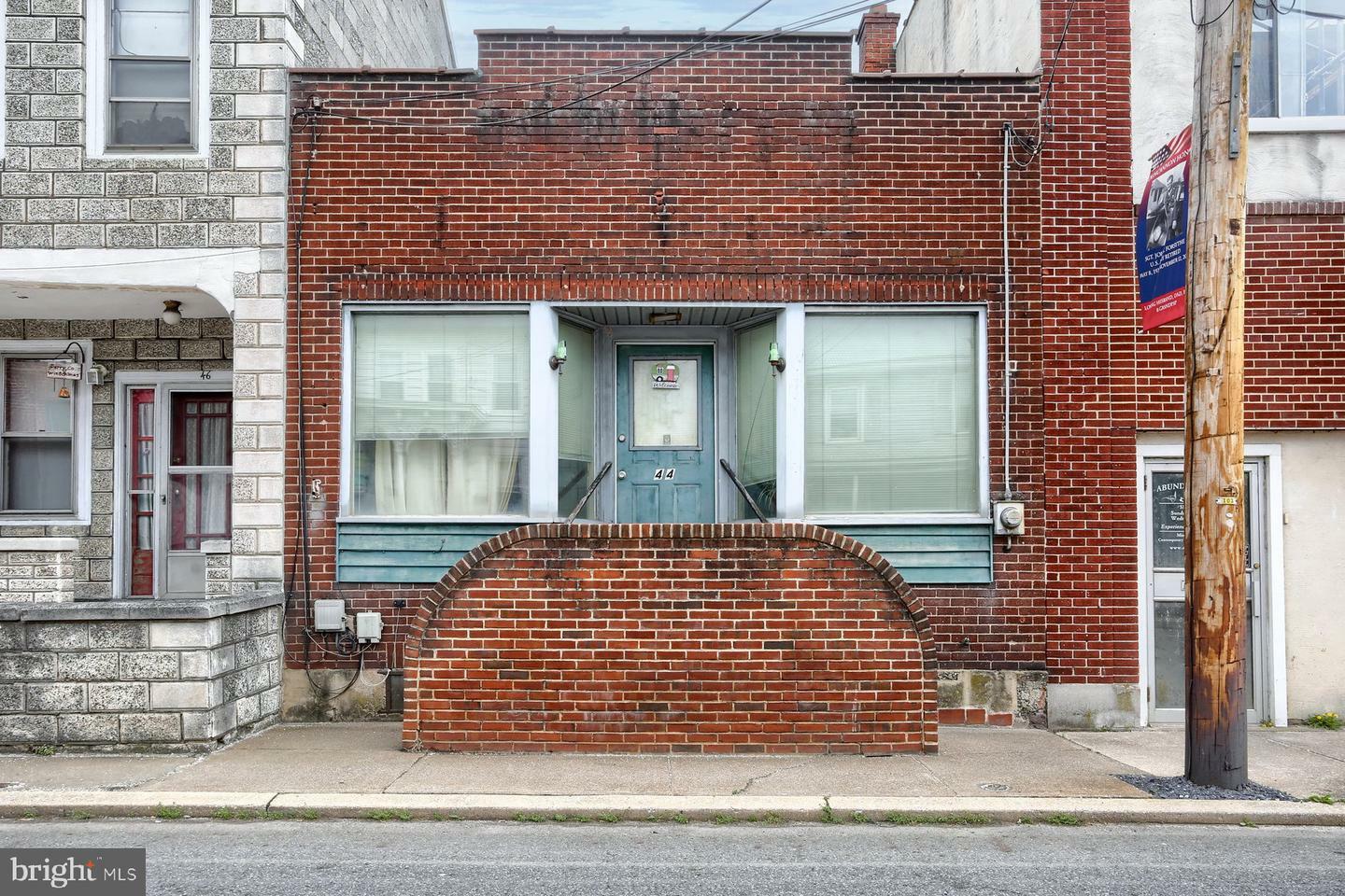Property Photo: 44 N Market Street PA 17020