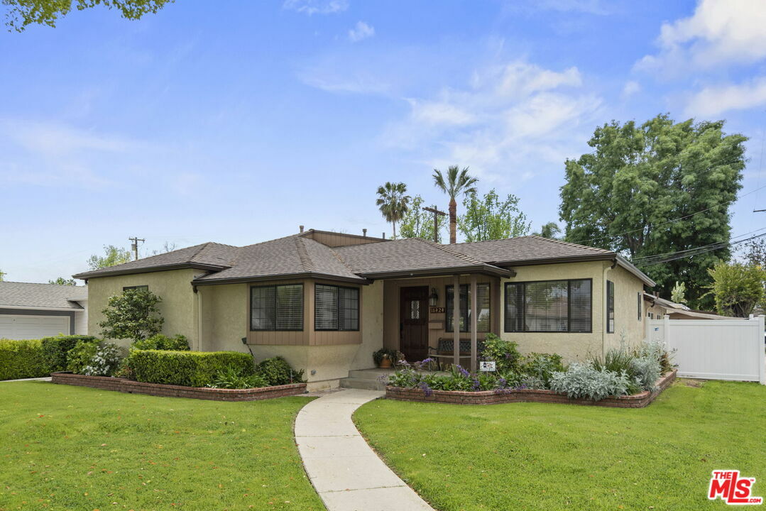 Property Photo:  18424   Domino St  CA 91335 