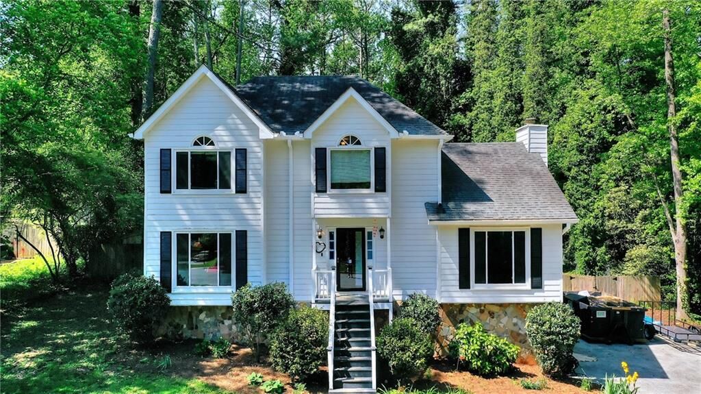 Property Photo: 1837 SW Kensington High Street SW GA 30047