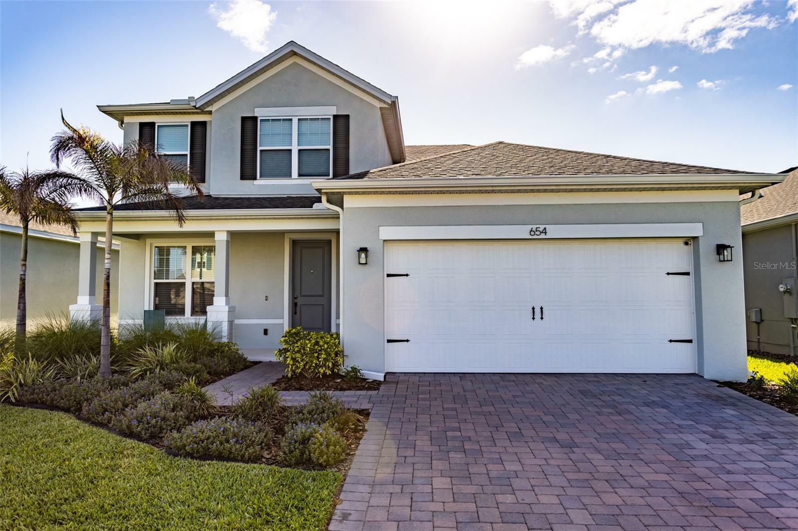 Property Photo: 654 Anna Ridge Road FL 34715