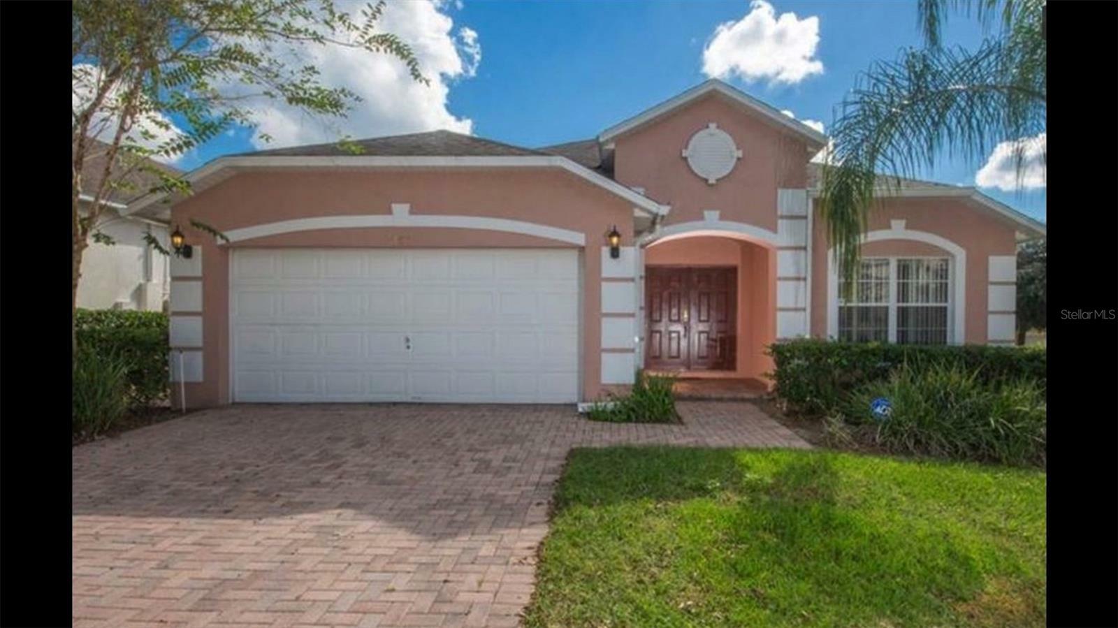 Property Photo:  353 Kensington Dr Drive  FL 33897 