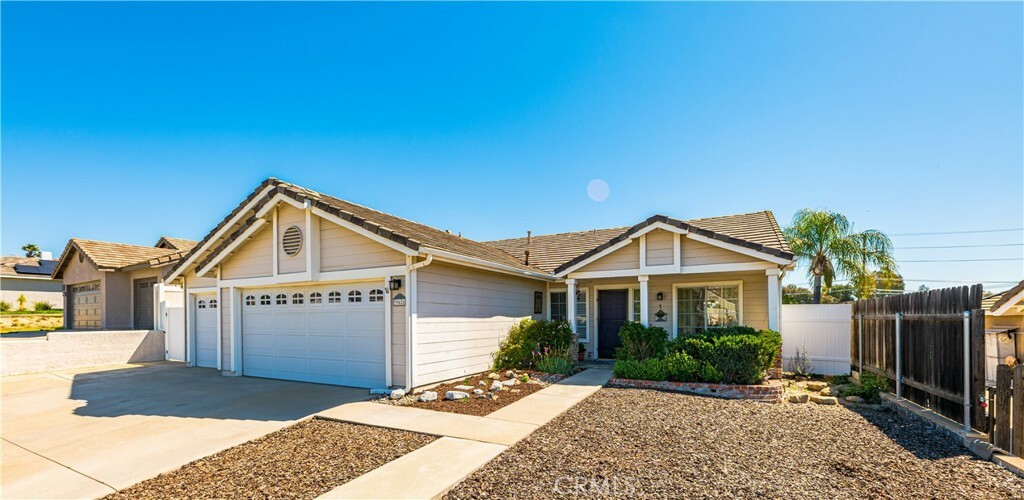 Property Photo:  39626 Diego Drive  CA 92591 