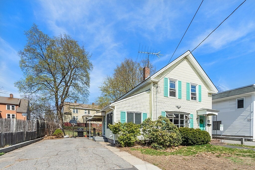 Property Photo: 198 Oak Street MA 01510