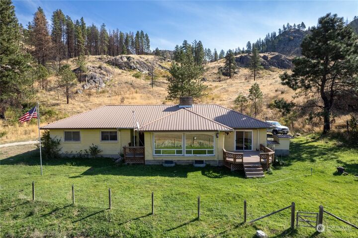Property Photo: 479 Columbia River Road WA 98841