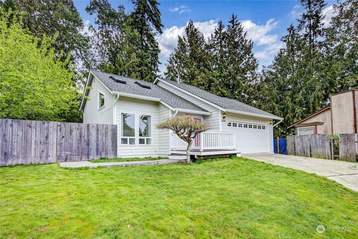 Property Photo: 2636 NE Coventry Place WA 98311