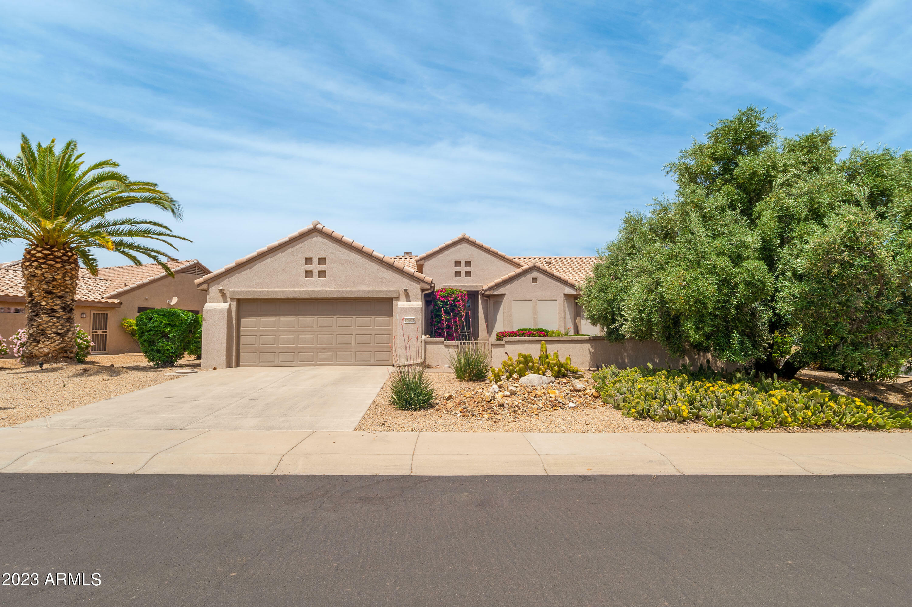 Property Photo:  15702 W Linksview Drive W  AZ 85374 