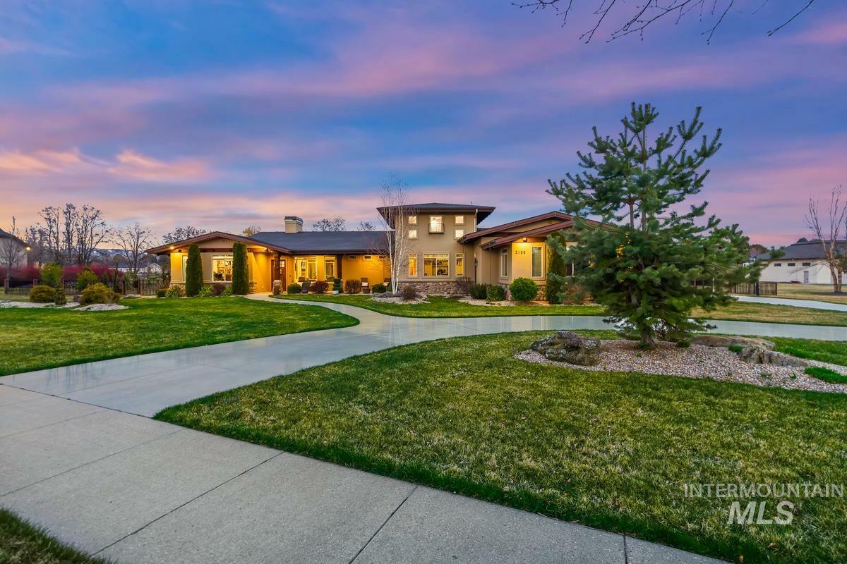 Property Photo: 2596 N Vizcaya Way ID 83616