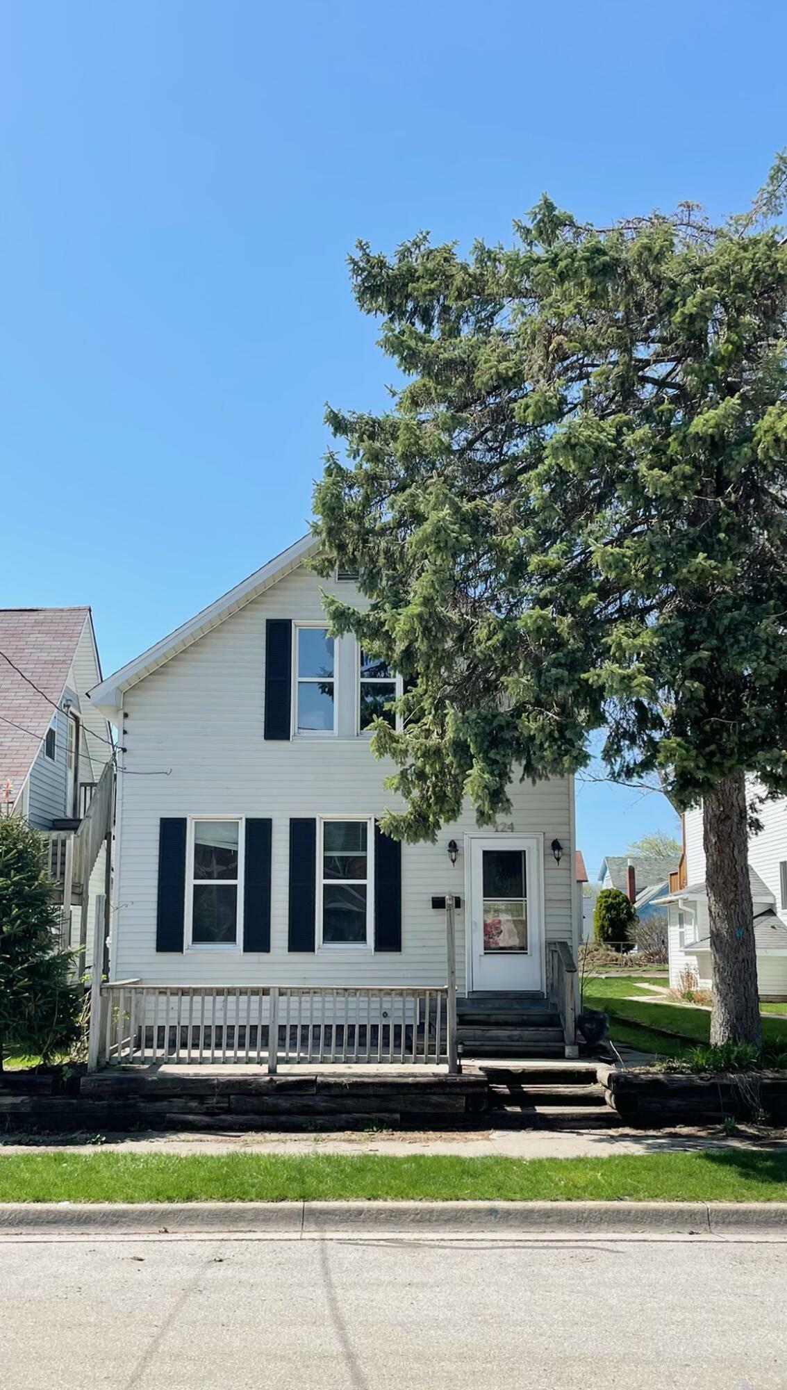 Property Photo:  124 Hancock Street  MI 49660 