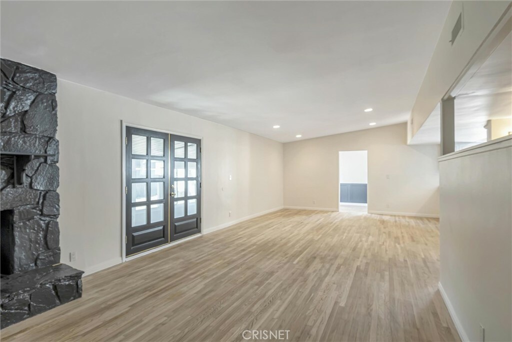 Property Photo: 18500 Celtic Street CA 91326