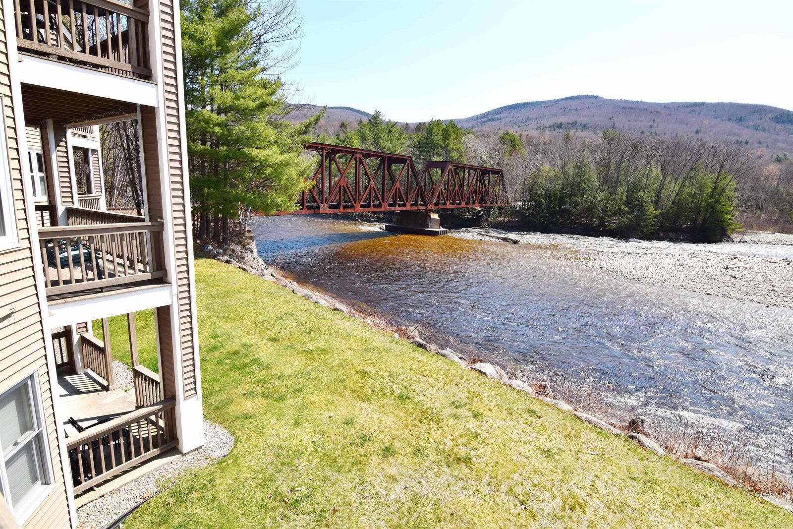 Property Photo: 20 Crossings Drive 203 NH 03262