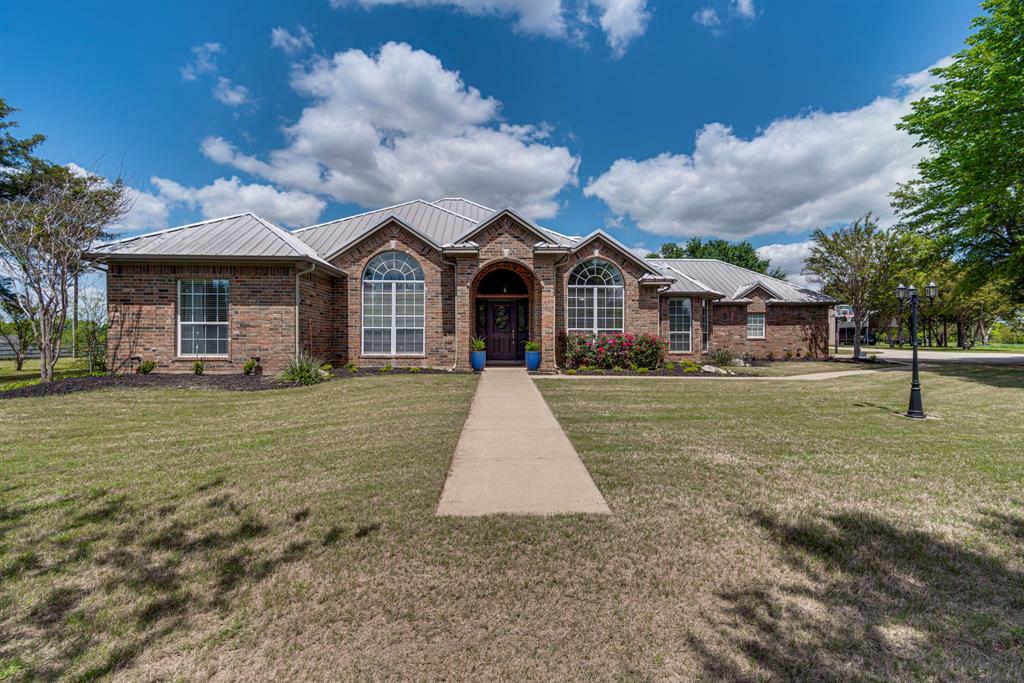 Property Photo:  4611 Shiloh Road  TX 76065 