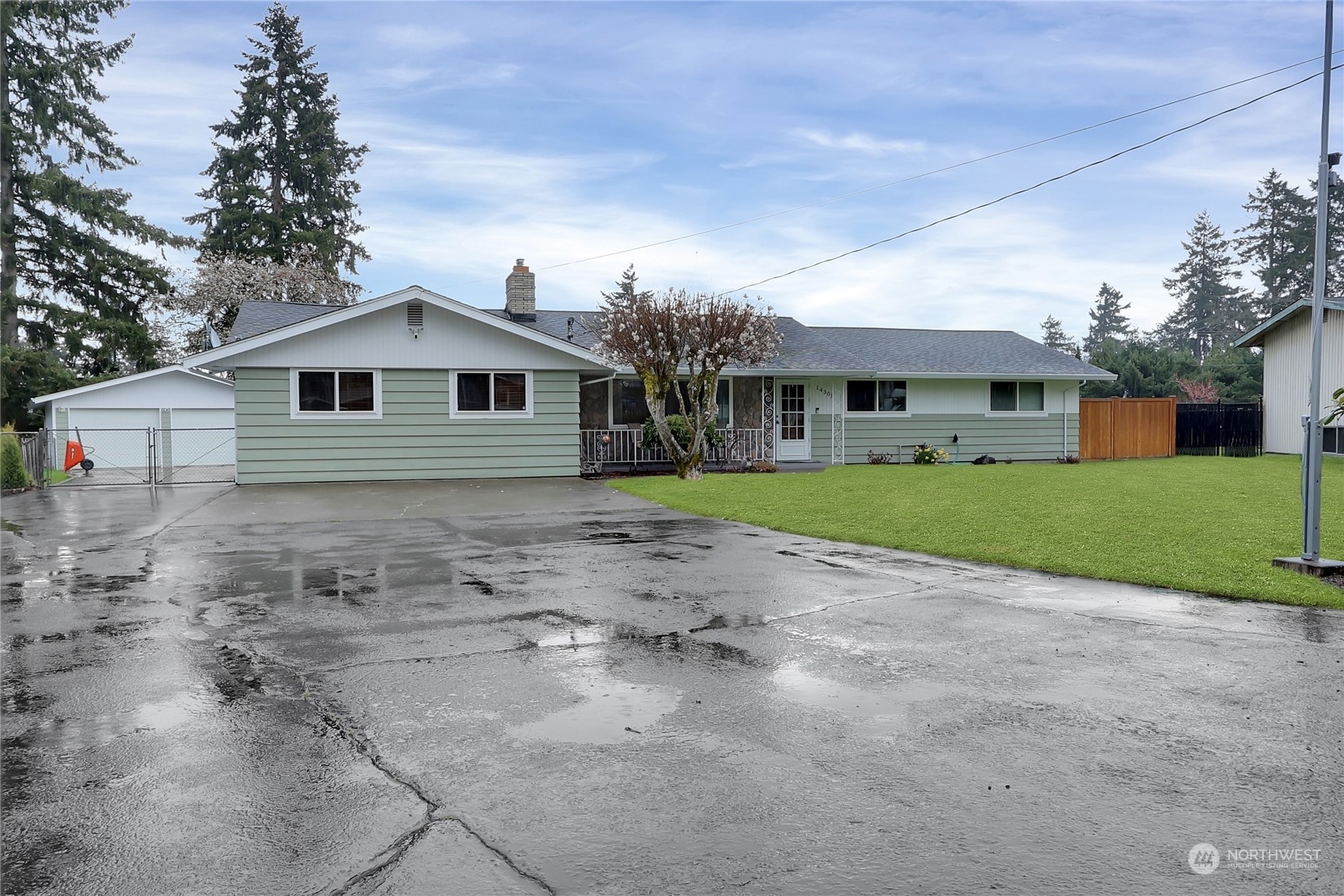 Property Photo:  14301 5th Avenue S  WA 98444 