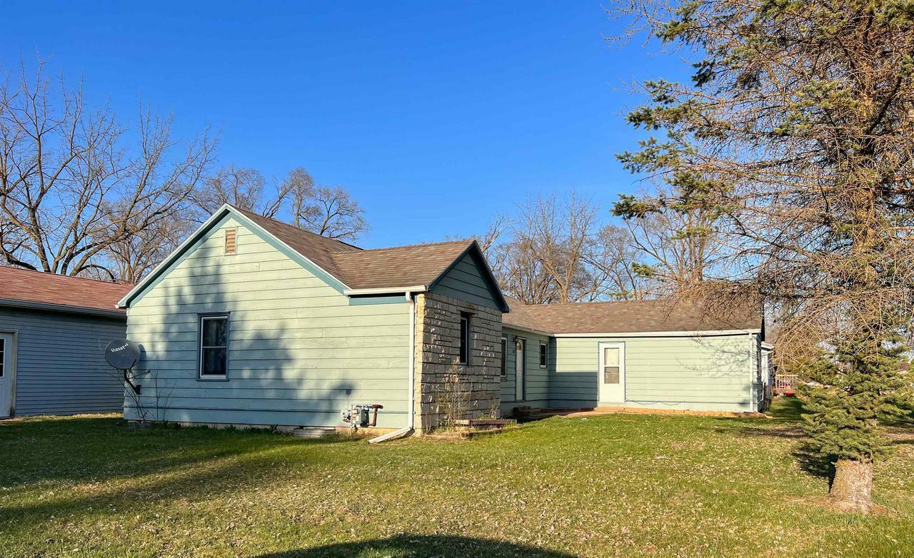 Property Photo:  210 East Mechanics Street  WI 53573 