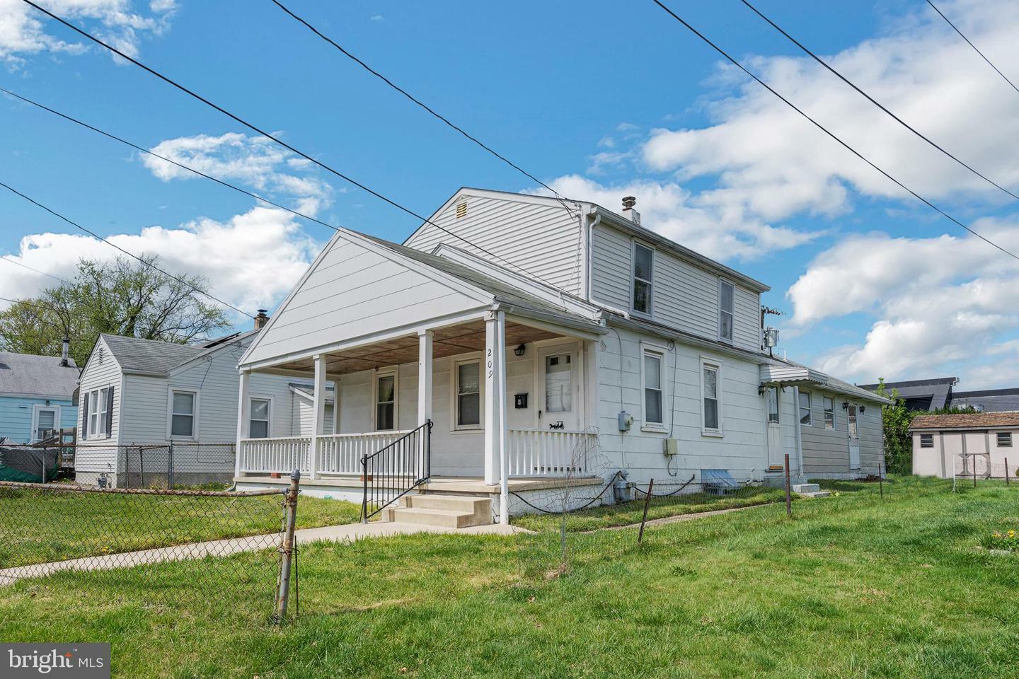 Property Photo: 209 W Ayre Street DE 19804
