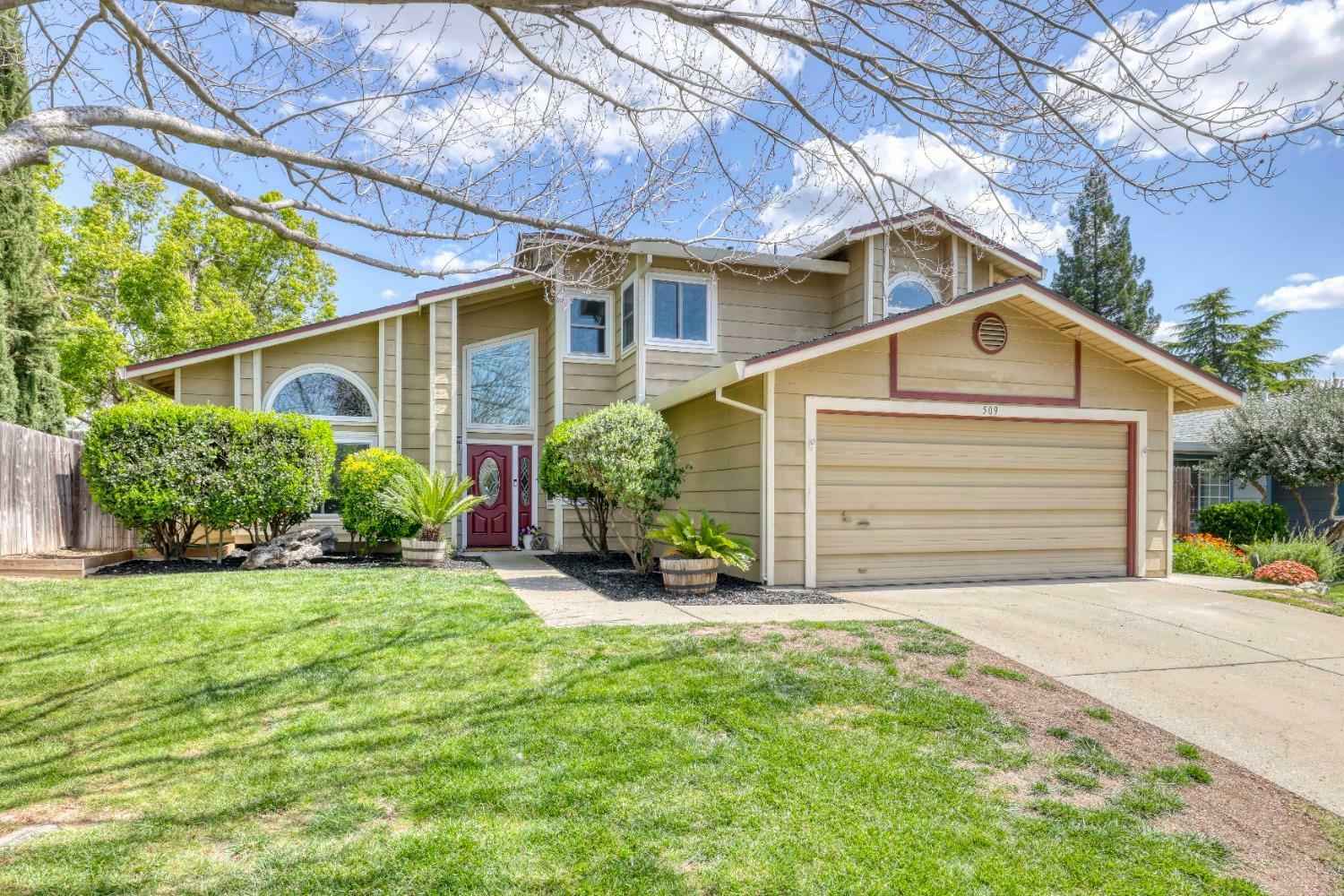 509 Oakborough Avenue  Roseville CA 95747 photo