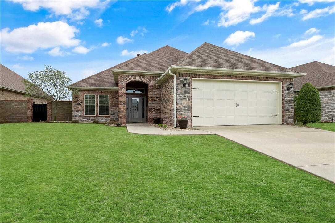 Property Photo:  4713 Willowridge Way  AR 72758 