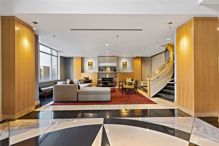 Property Photo:  2929 1st Ave Avenue 1021  WA 98121