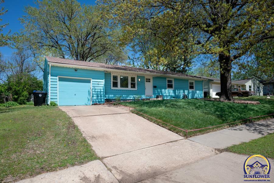 1312 SW 32nd St  Topeka KS 66611 photo