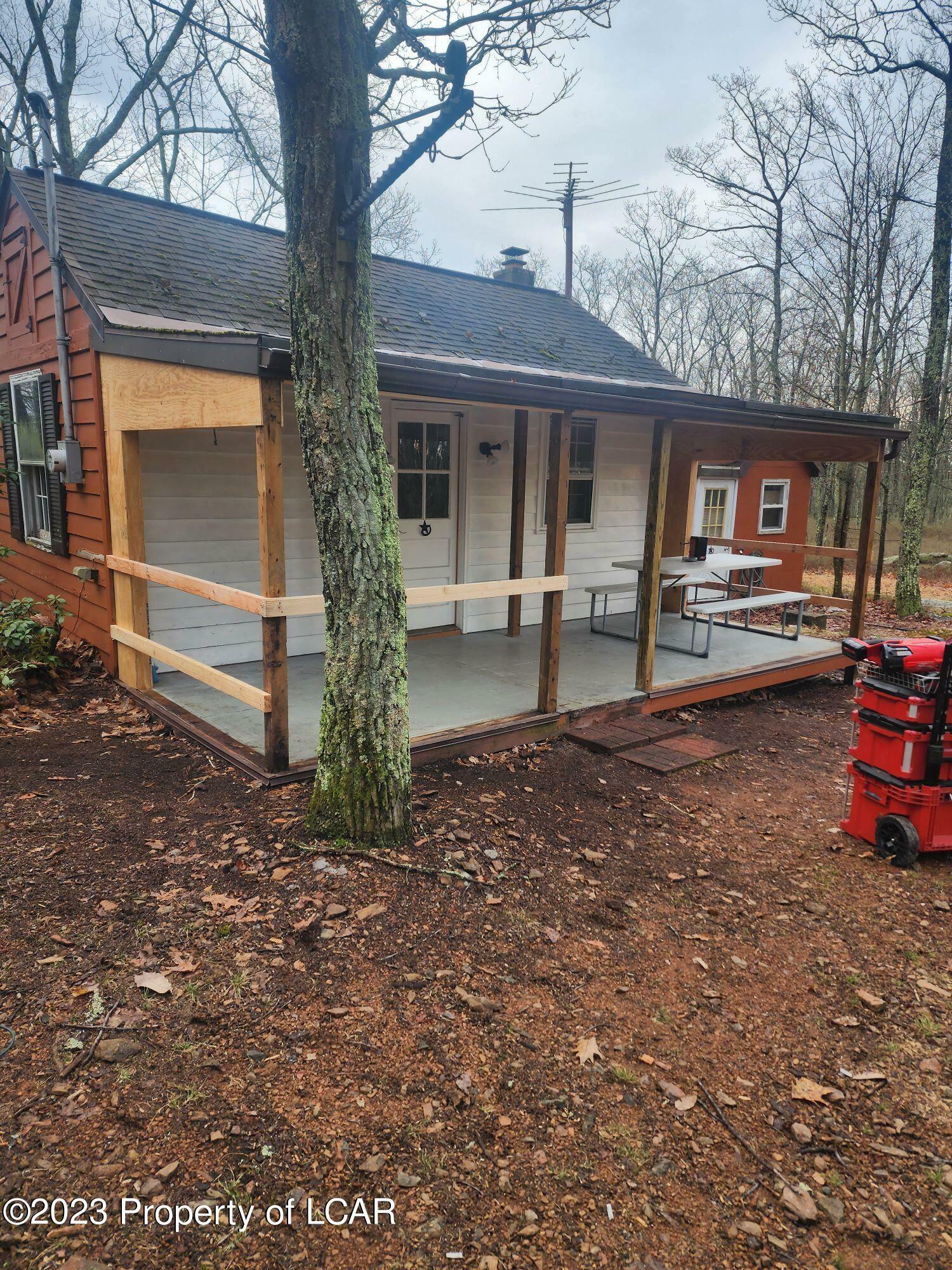 Property Photo: 629 Crete Lane PA 18249