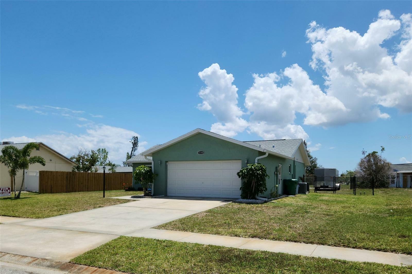 Property Photo:  13383 Ballon Avenue  FL 33981 