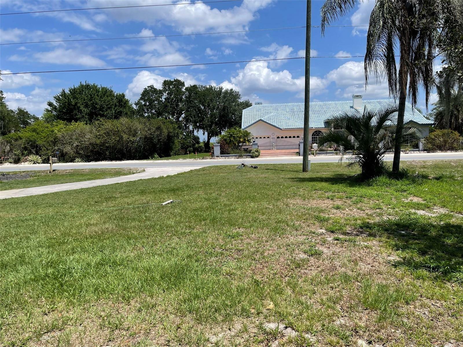 Property Photo:  1158 E Lake Shore Boulevard  FL 34744 