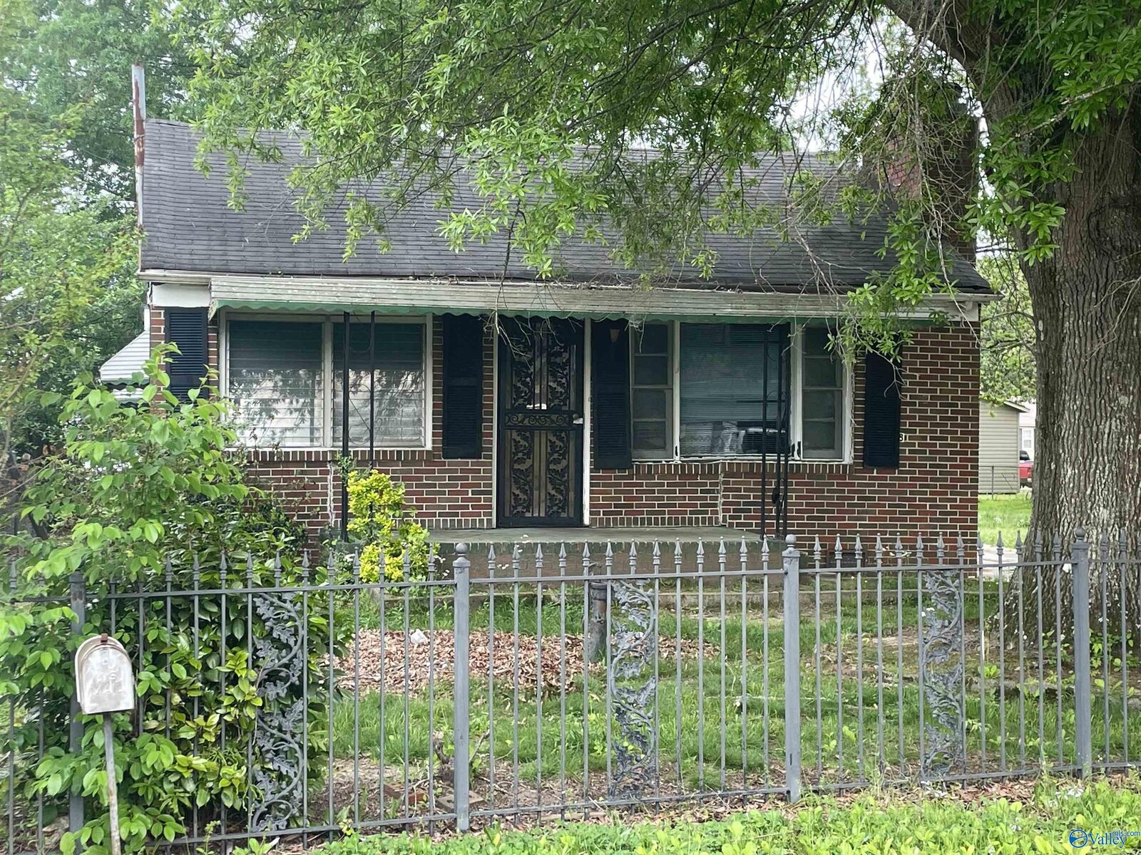 Property Photo:  118 Washington Avenue  AL 35903 