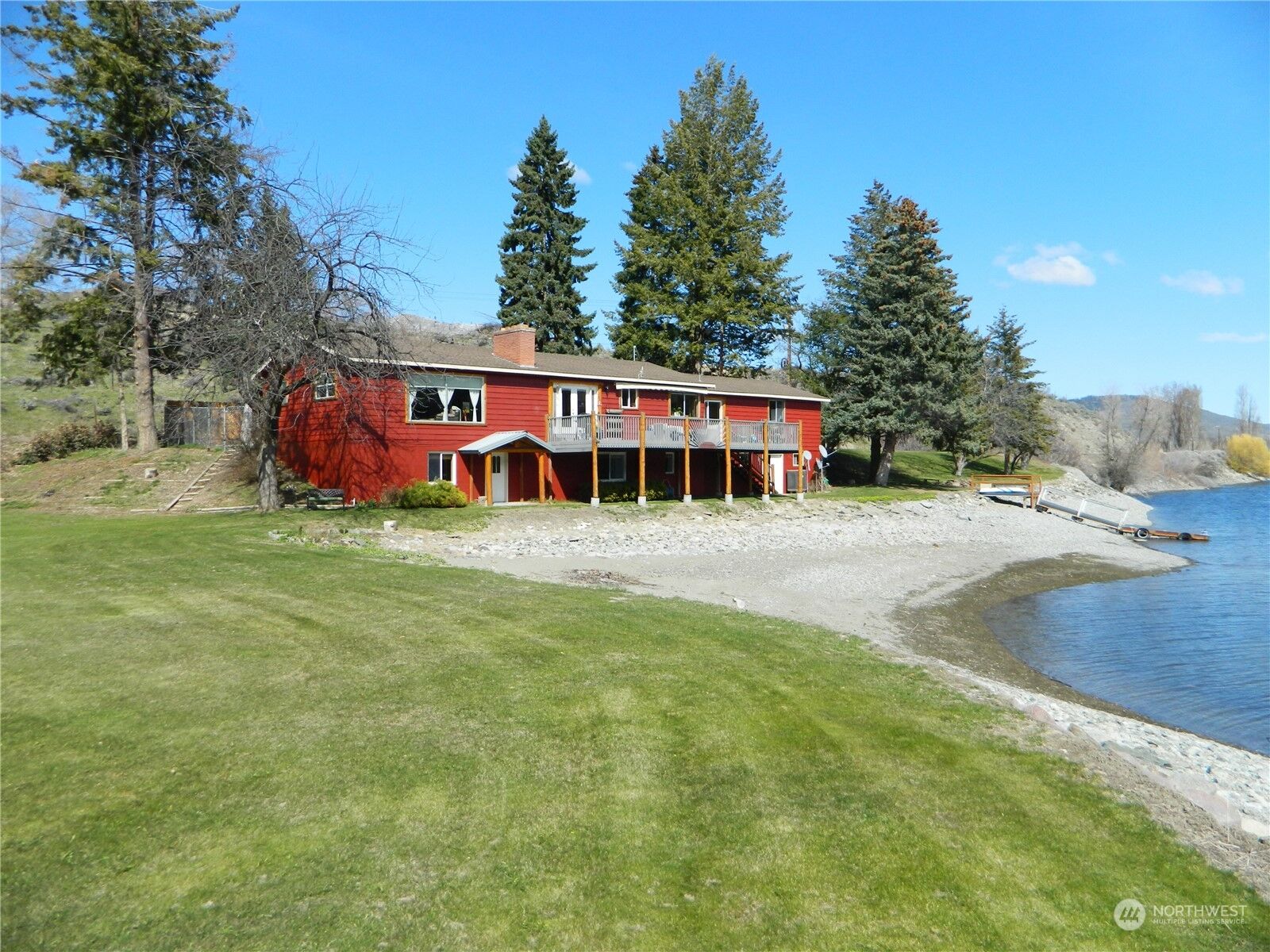 Home for sale in Tonasket 747 LoomisOroville Road, Tonasket, WA 98855