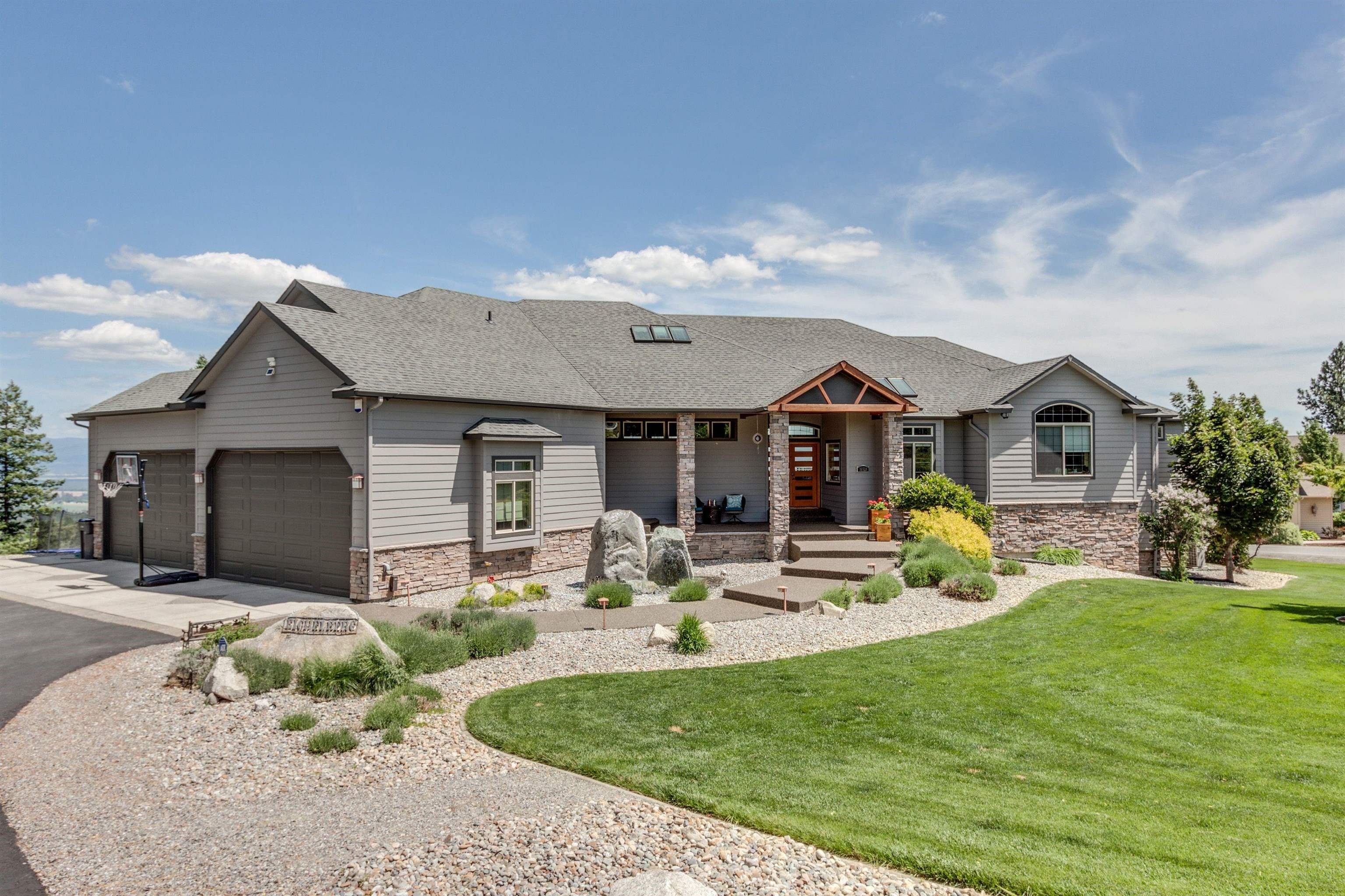 Property Photo: 16524 N Brannon Ln WA 99208