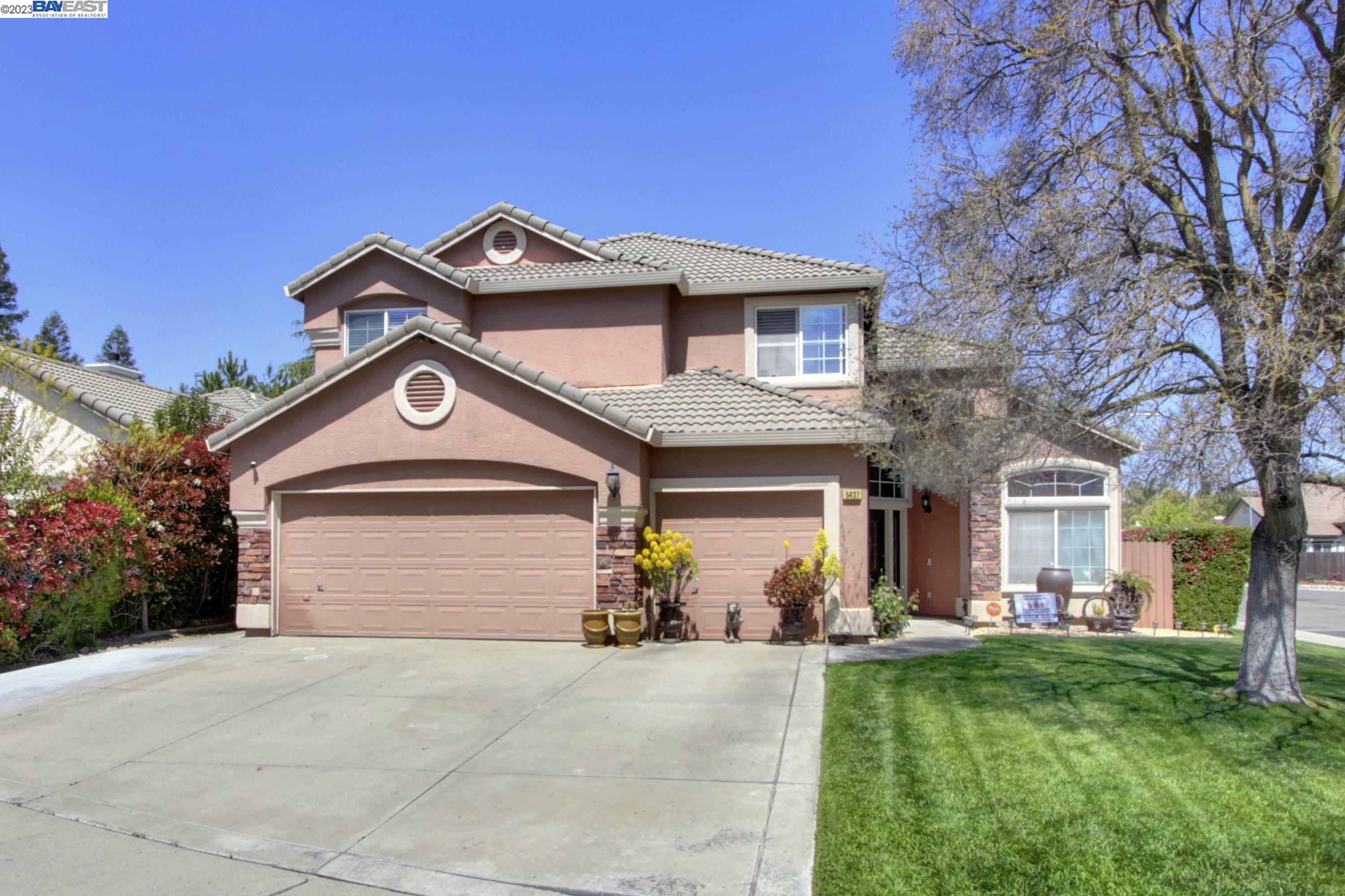 Property Photo:  5437 Pearlstone Dr  CA 95843 