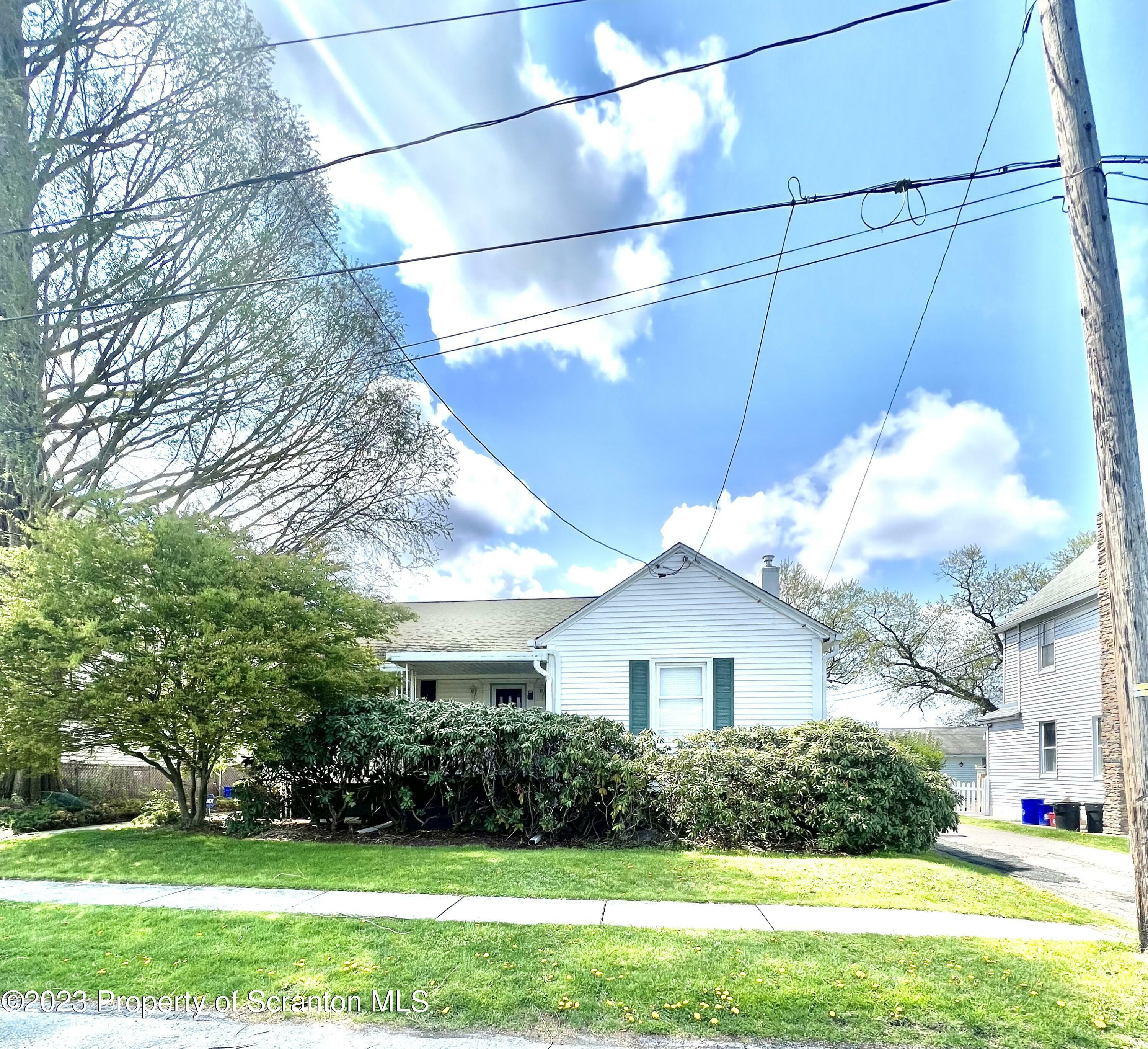 Property Photo:  1809 Pettibone Street  PA 18504 