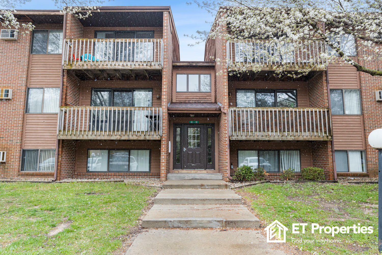 Property Photo: 122 Burke Ave 9 MI 49424