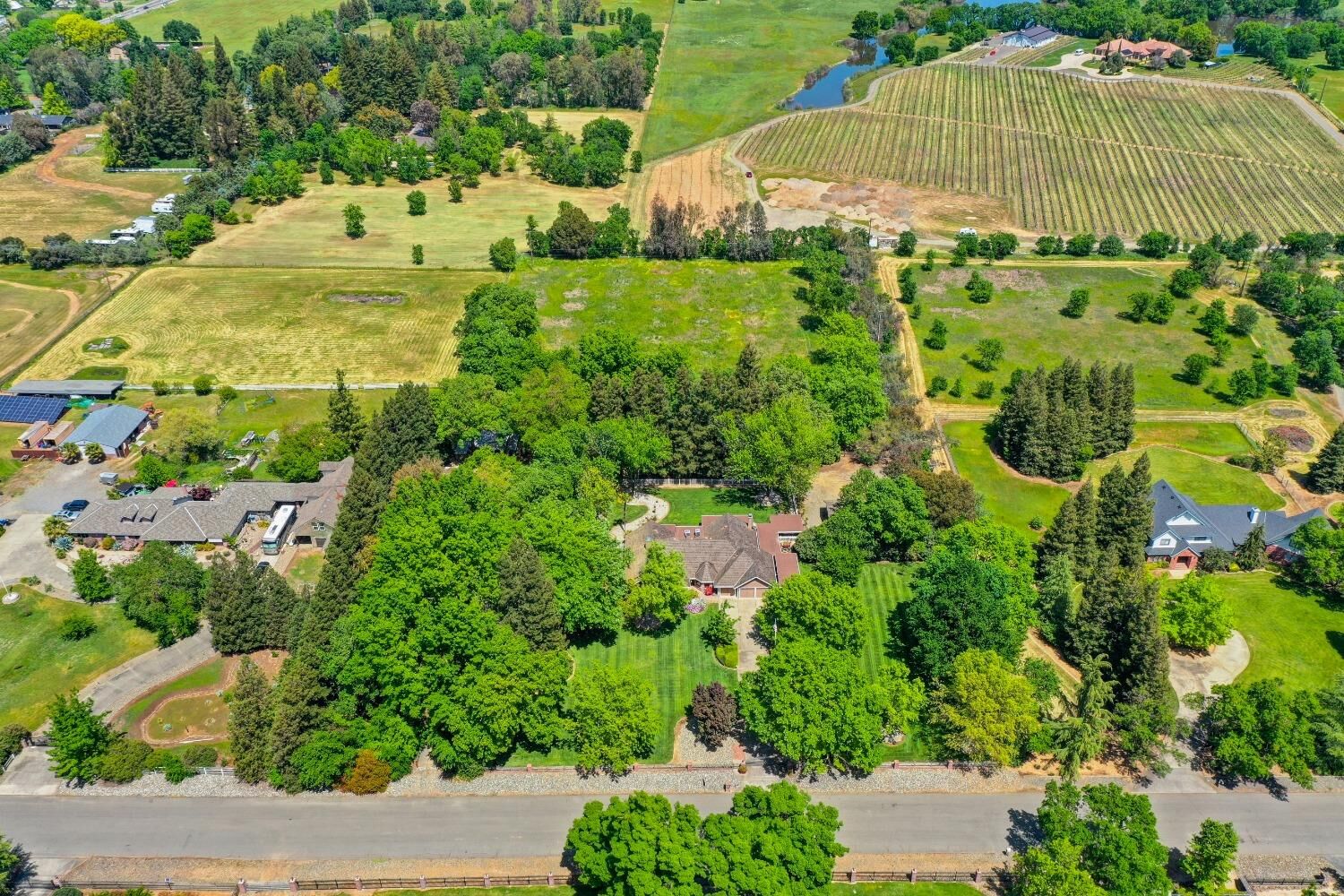 Property Photo: 10383 Menlo Oaks Court CA 95624