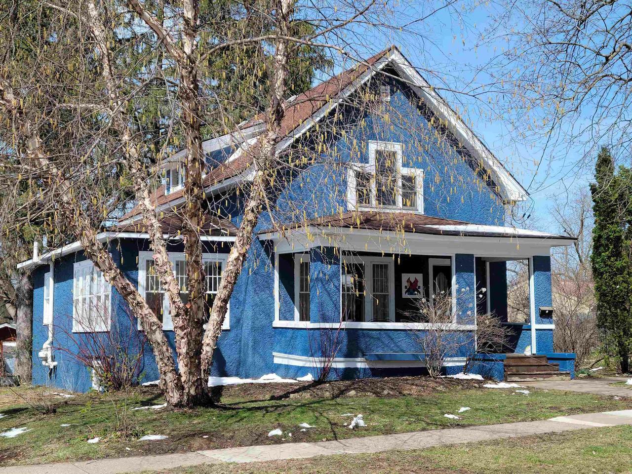 Property Photo:  314 East Court Street  WI 54665 