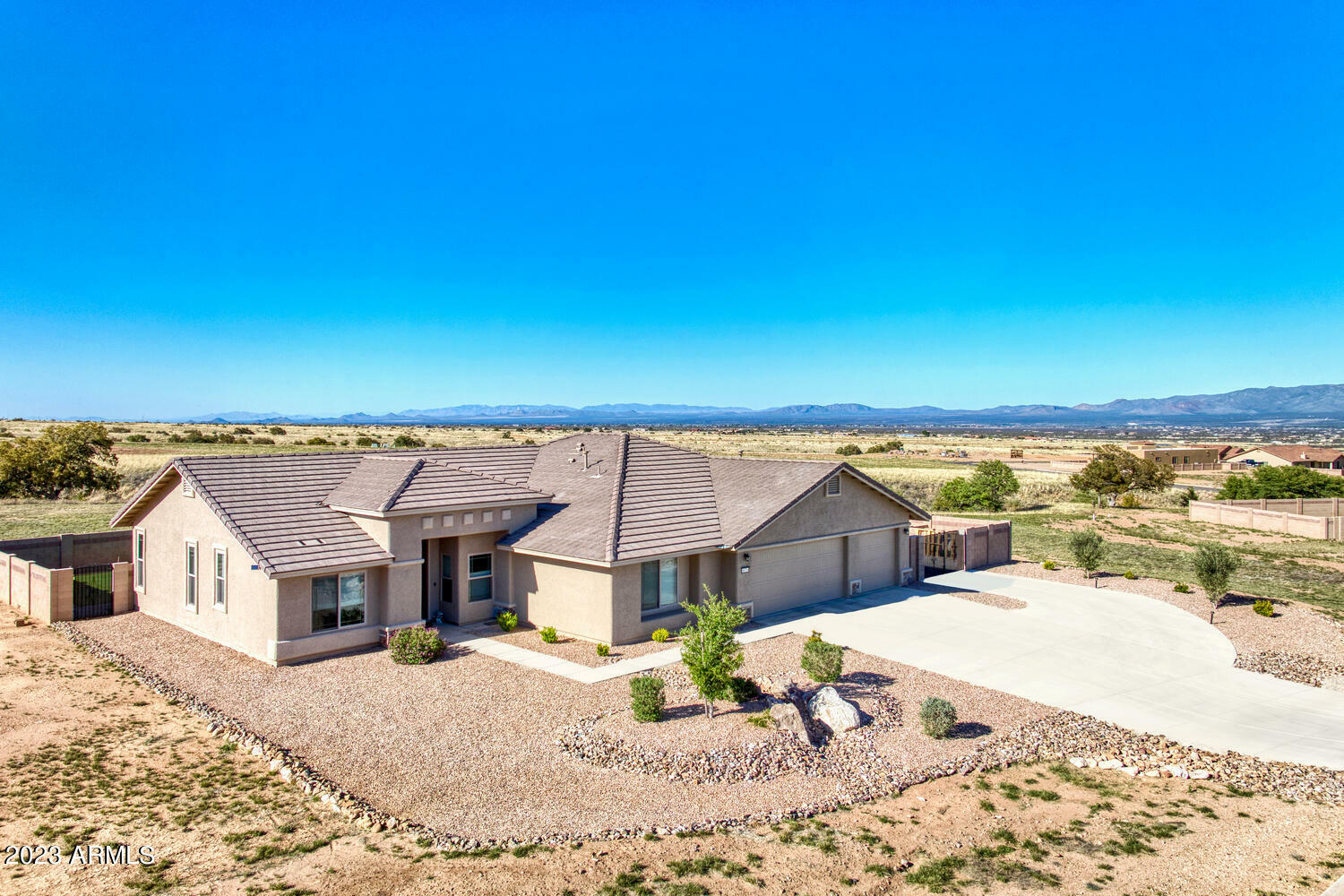 Property Photo: 6676 E Saddlehorn Circle AZ 85615