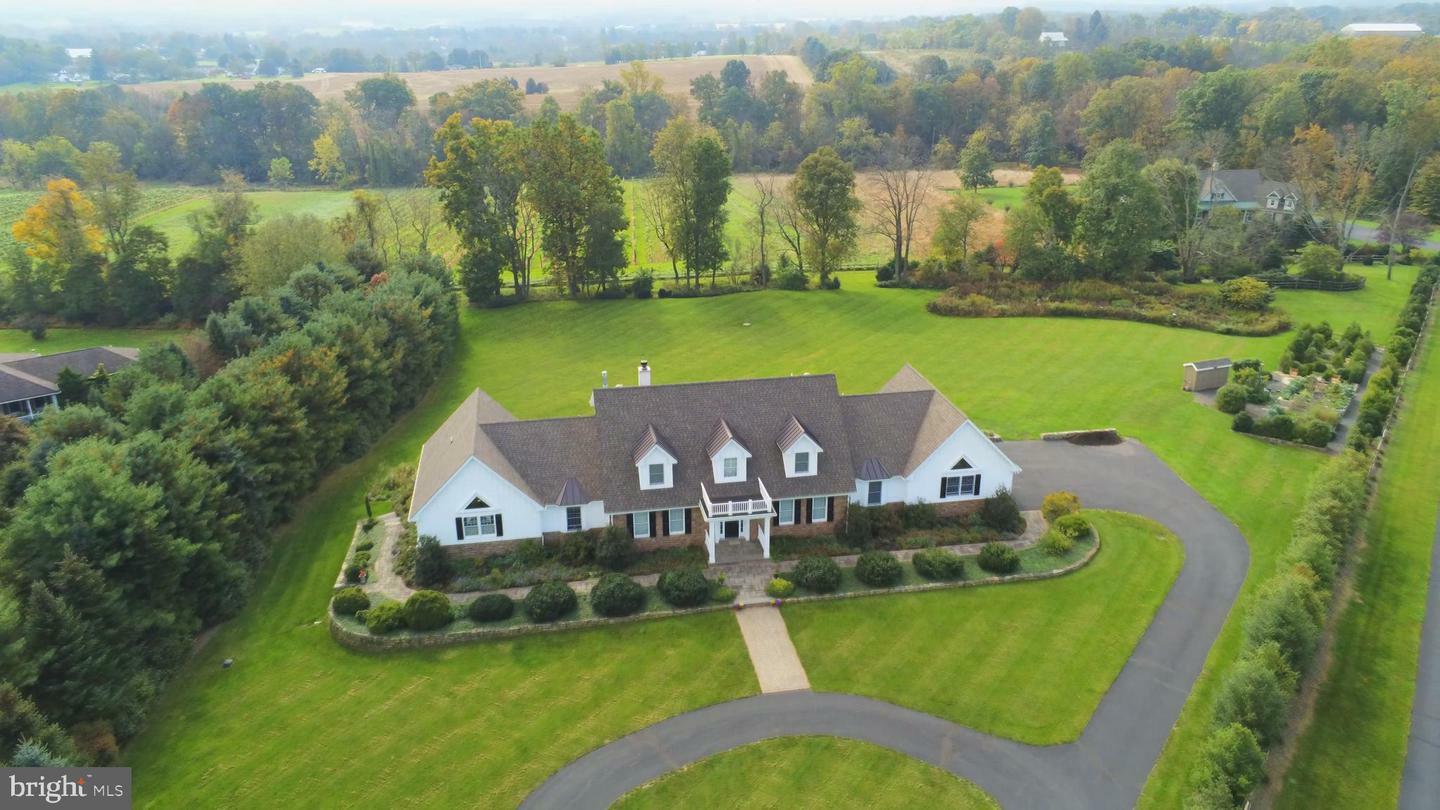 Property Photo: 2208 High Meadow Road PA 18036