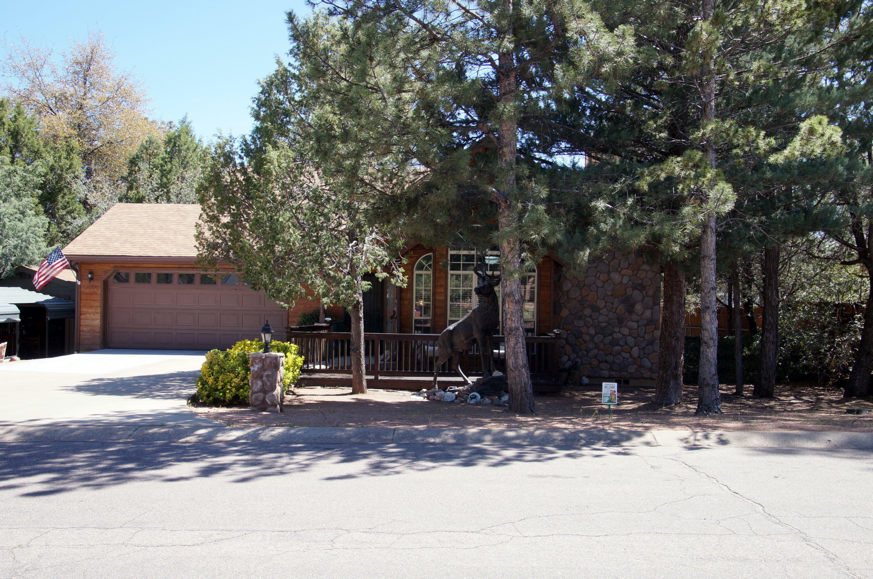 Property Photo:  405 W Black Forest Lane  AZ 85541 