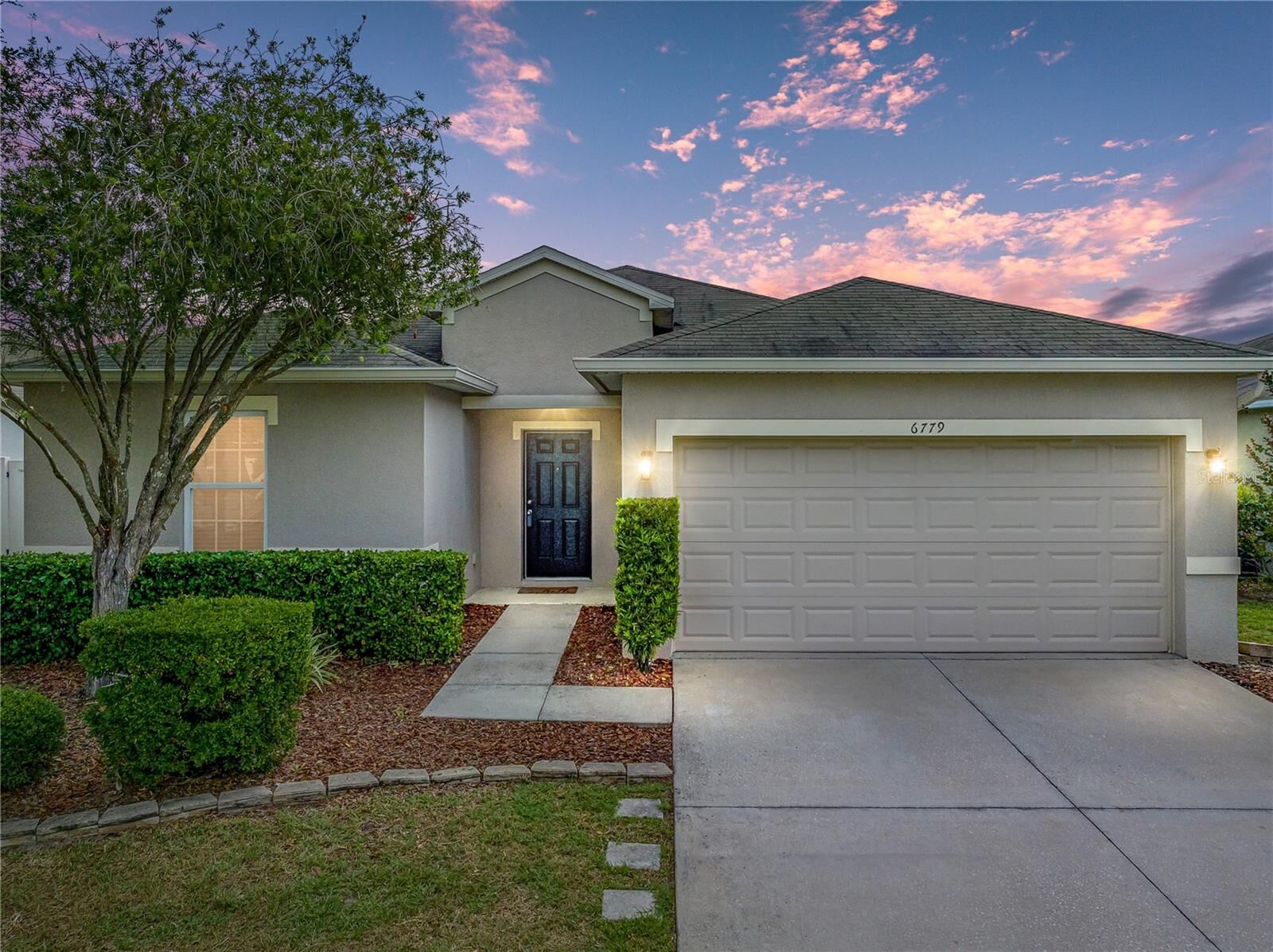 Property Photo:  6779 Glenbrook Drive  FL 33811 